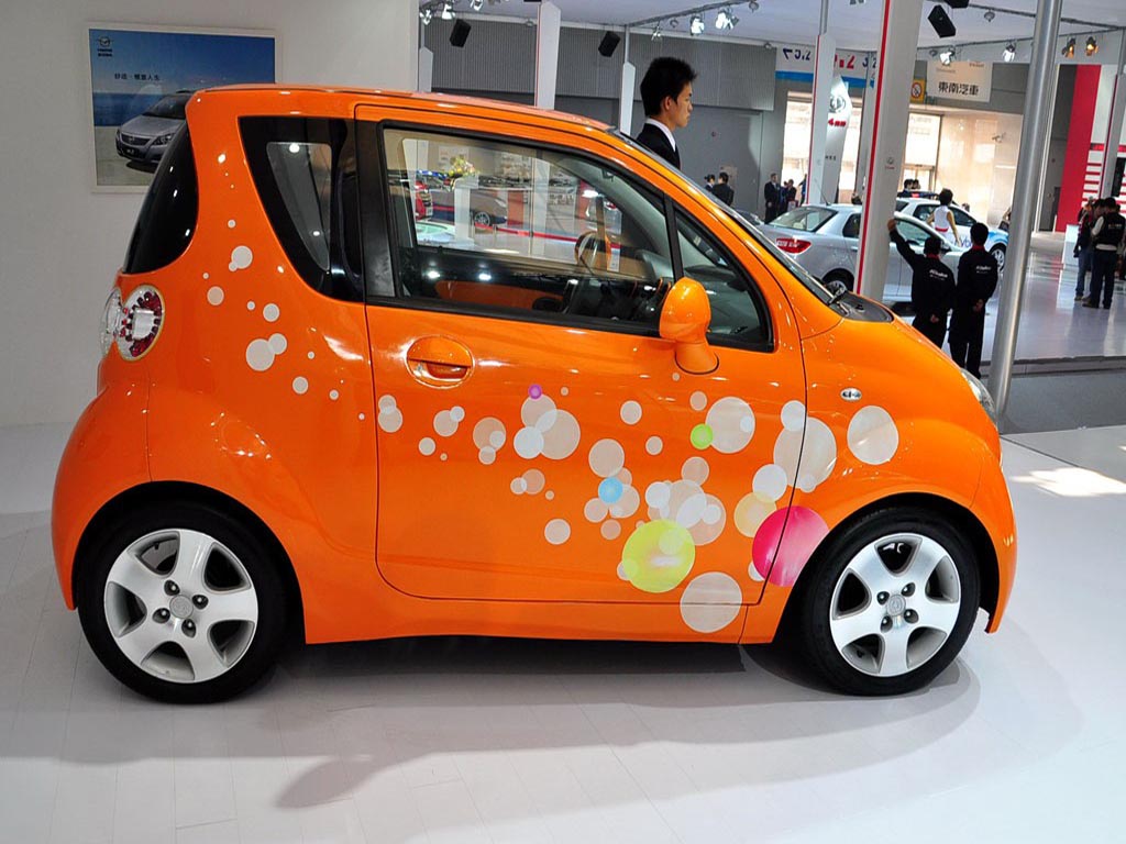 黄色海马m1车侧正身