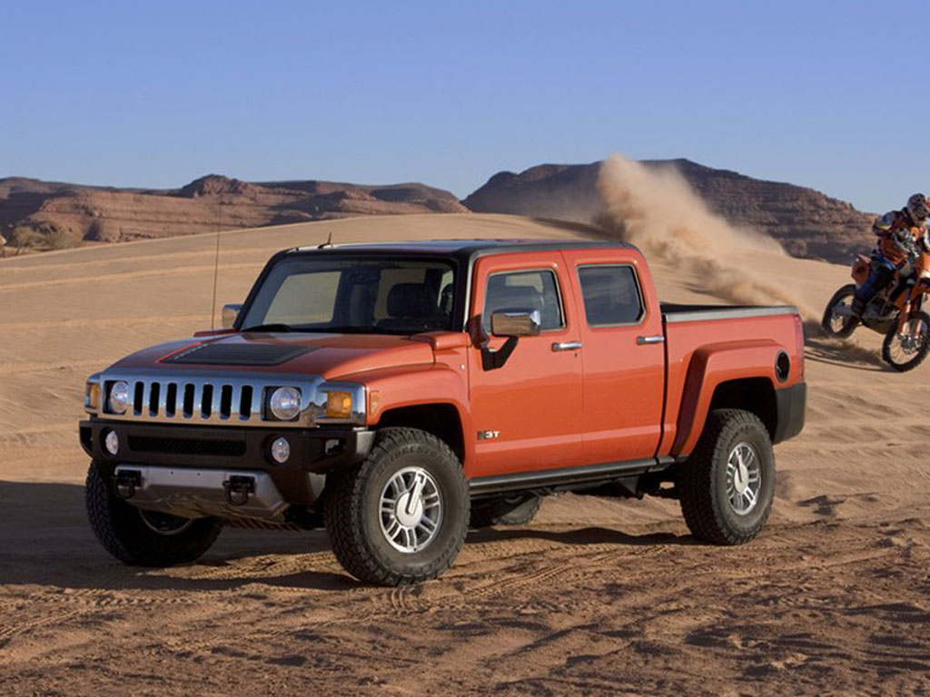 红色悍马h3车前左侧