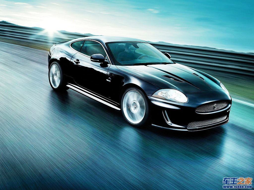  XKR