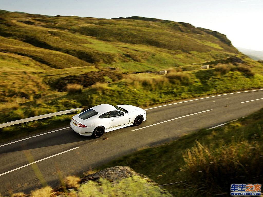  XKR
