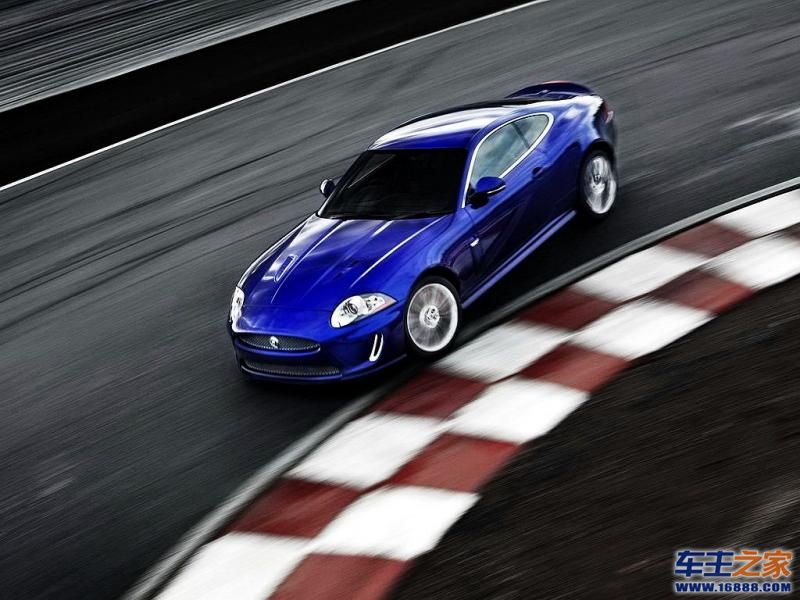  XKR