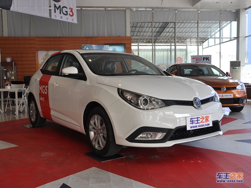 MG5右前45