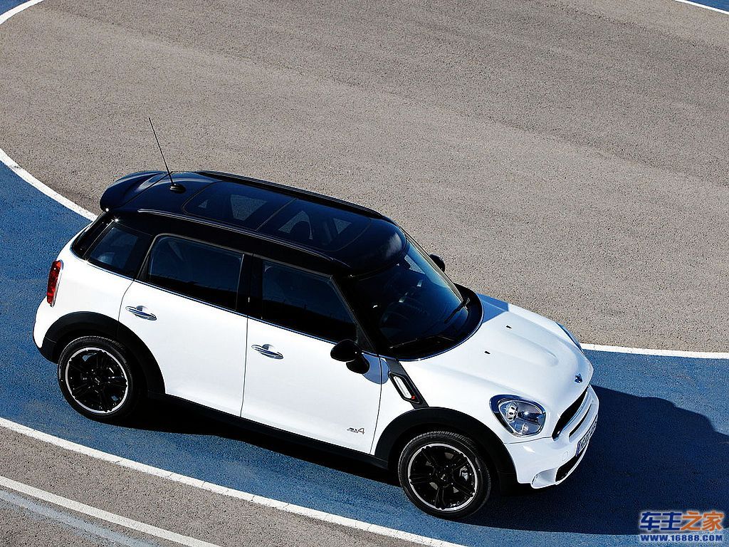 白色mini countryman