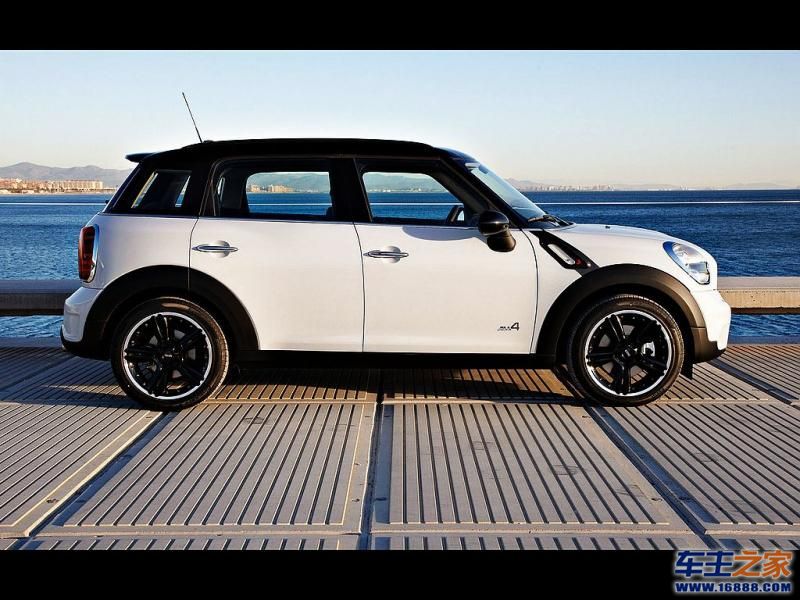 MINI COUNTRYMAN白色 MINI Countryman