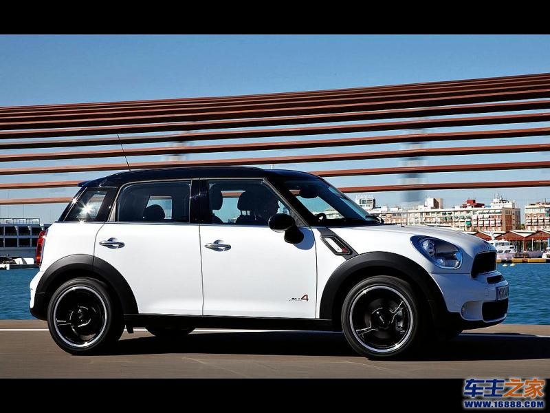 MINI COUNTRYMAN白色 MINI Countryman