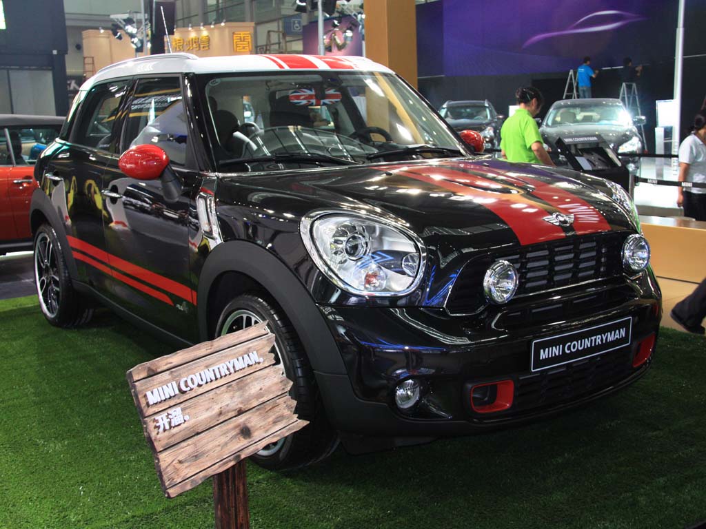 MINI COUNTRYMAN