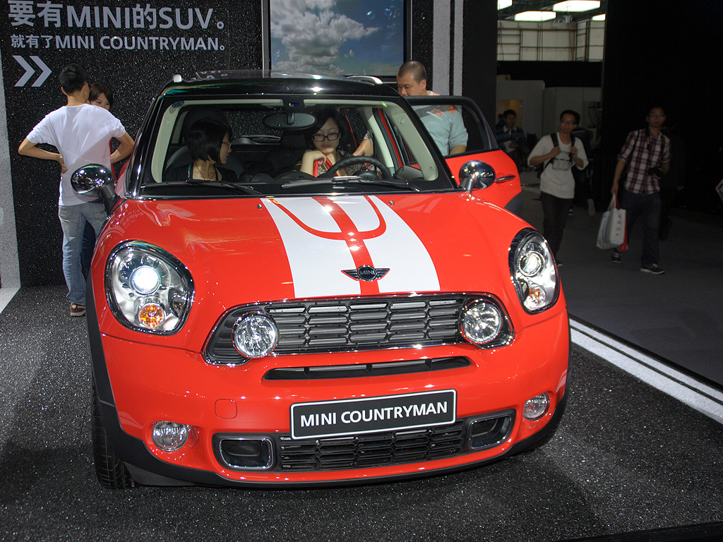 MINI COUNTRYMAN