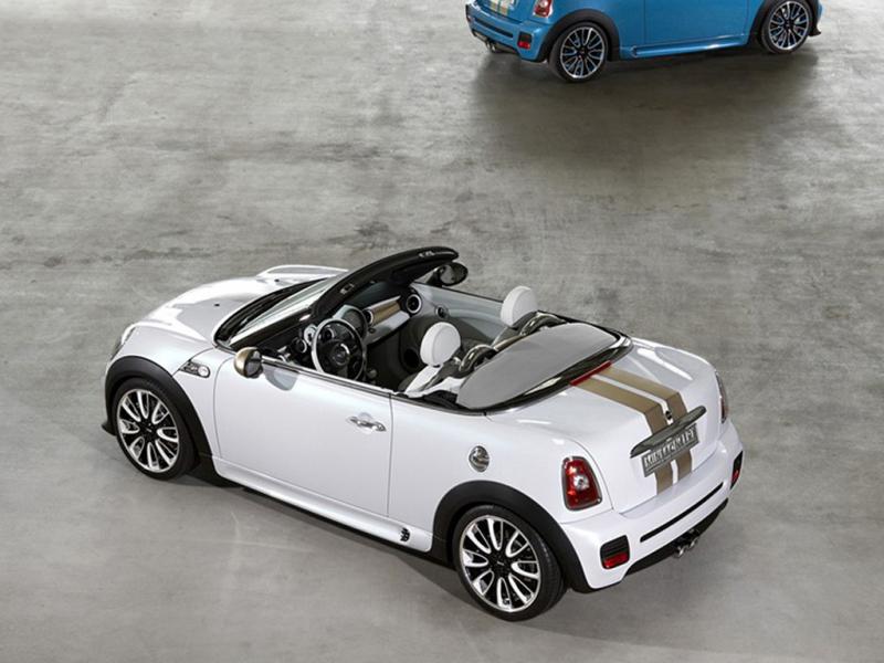 MINI ROADSTER白色MINI Roadster车后左侧