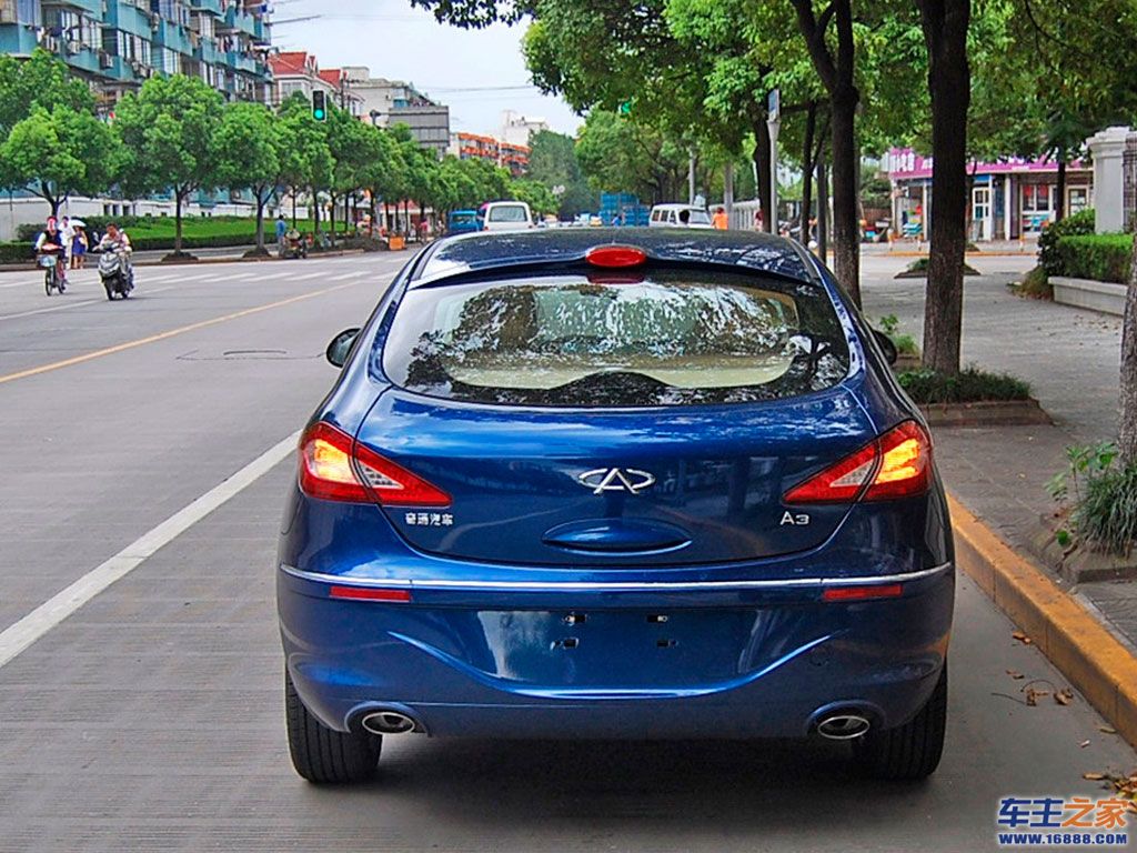 汽车图库 (64/351) 外观 蓝色 奇瑞a3 参考成交价: 询最低价>> 参数