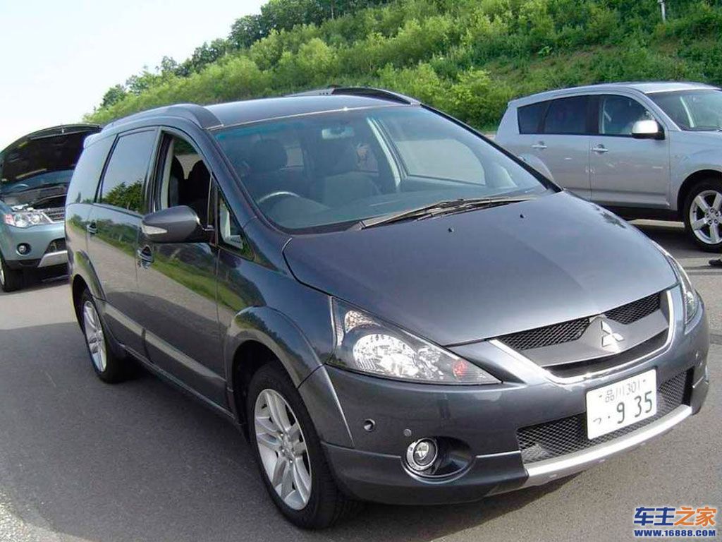 汽车图库 三菱 进口三菱 格蓝迪(48/251) 外观 格蓝迪 参考成交价