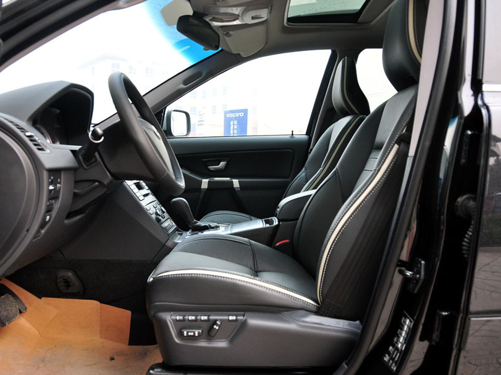 沃尔沃xc90沃尔沃xc90前排空间