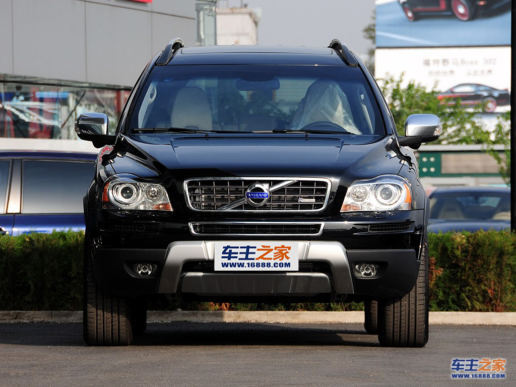 沃尔沃XC90正前方
