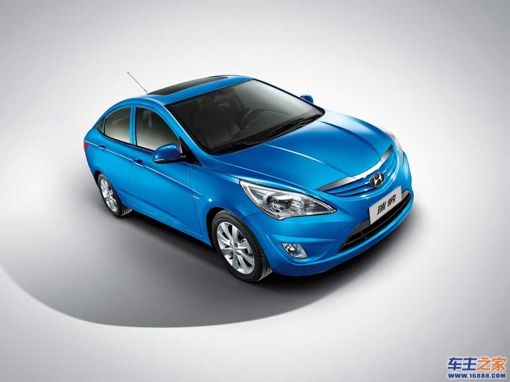 汽车图库 现代 北京现代 瑞纳(111/613) 外观 蓝色 瑞纳 参考成交价