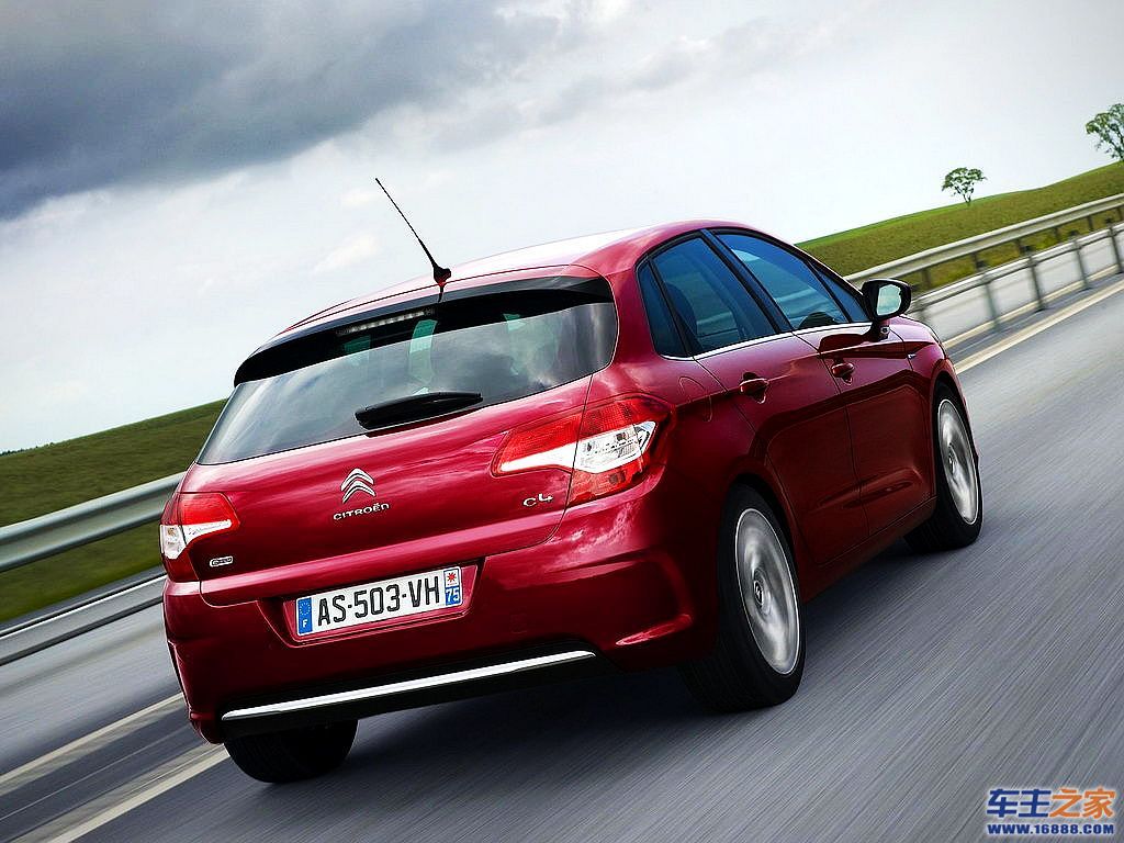 雪铁龙c4红色 雪铁龙c4