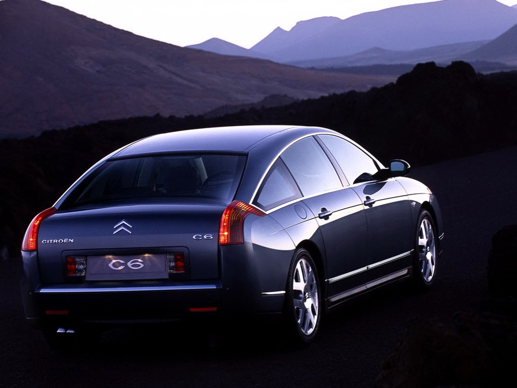 雪铁龙c6(进口)雪铁龙c6车后45度