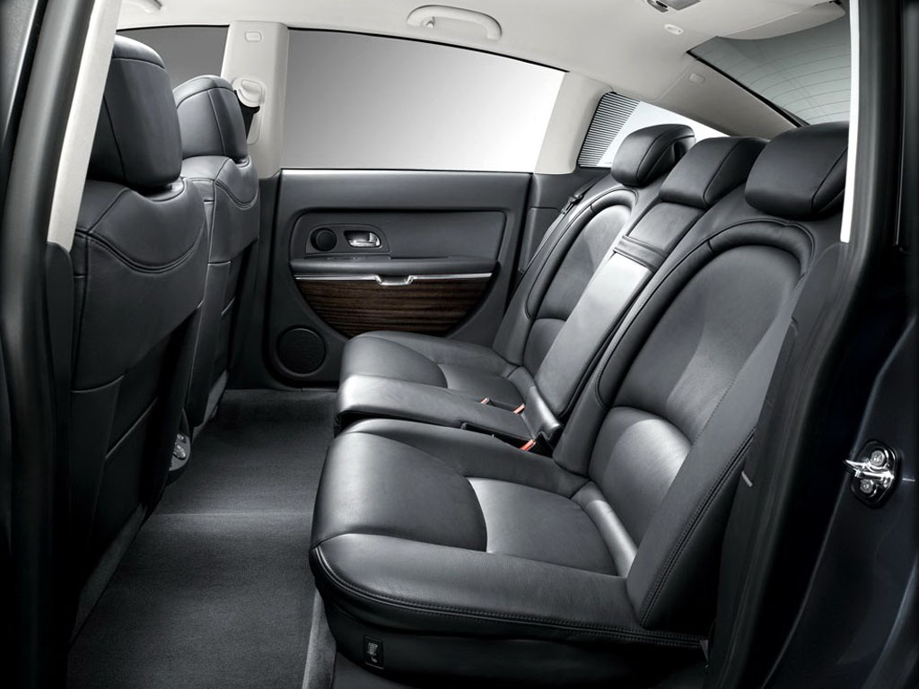 雪铁龙c6(进口)雪铁龙c6后排空间