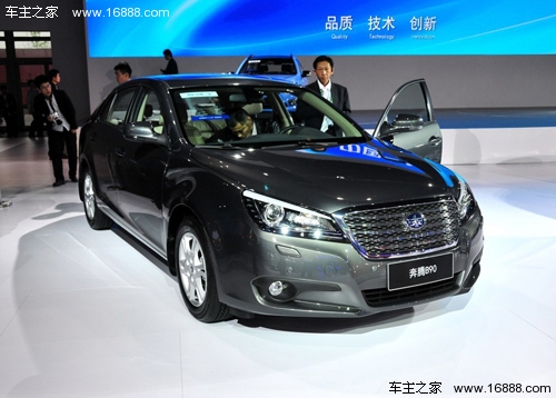 2012款 奔腾 B90 2.0L 试驾实拍