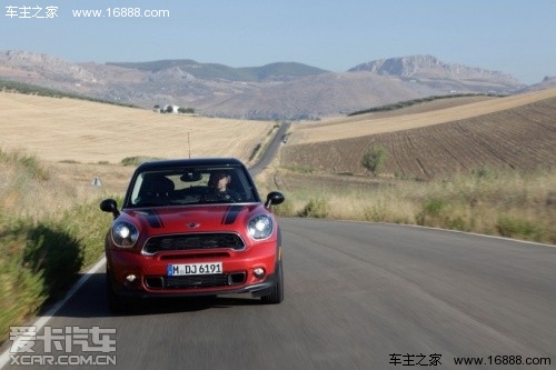 试驾2013款MINI COOPER S PACEMAN ALL4