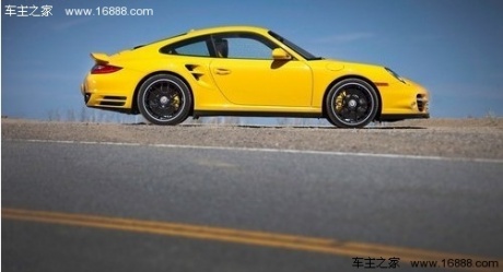 东邪西毒 日产GT-R鏖战911 Turbo S