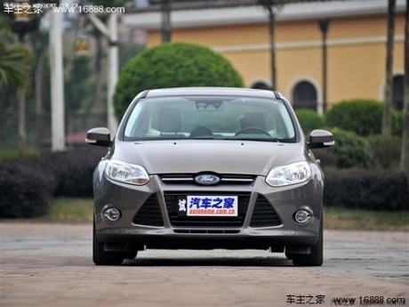 福特长安福特福克斯2012款 三厢 2.0l at旗舰型