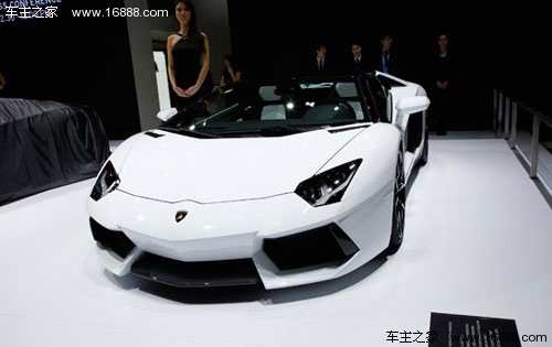 兰博基尼Aventador LP700-4 ROADSTER 