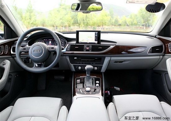 2013年5月28日，一汽-大众奥迪在云南腾冲正式宣布旗下进口车型A6 Hybrid/A8L Hybrid正式上市，这两款新车均只有一款40Hybrid车型在售，搭载了2