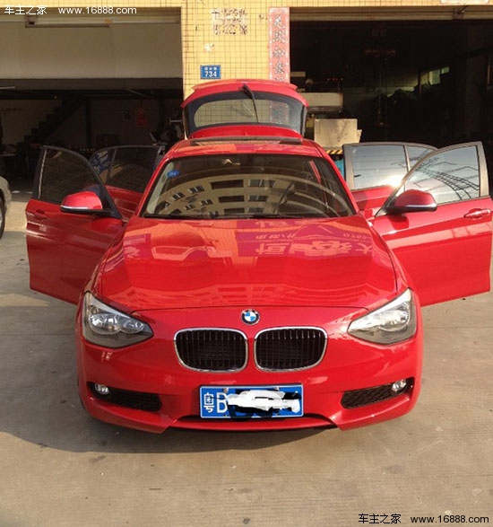 大红色宝马1系116i自动选车提车手册