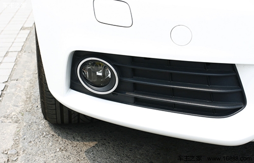 The eyes of the car teach you to perform comprehensive maintenance on the headlights