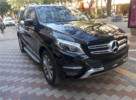 奔驰gle suv配备了可提供5种不同驾驶模式的动态操控选择