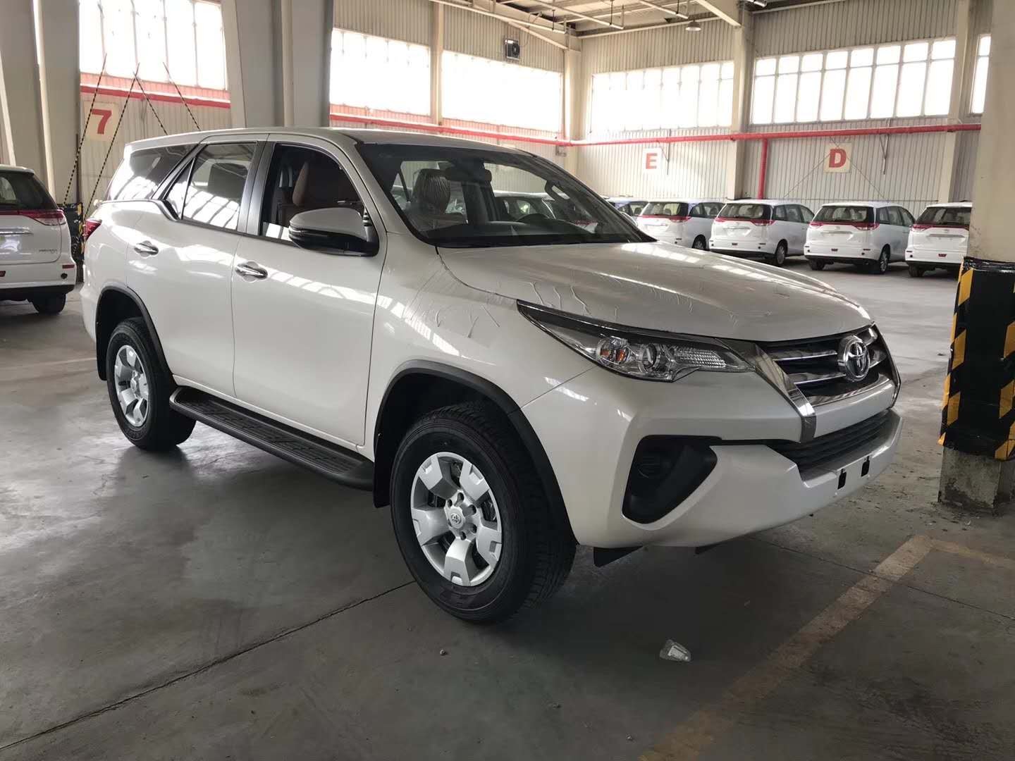 18款丰田穿越者越野小霸道配置图文最新报价