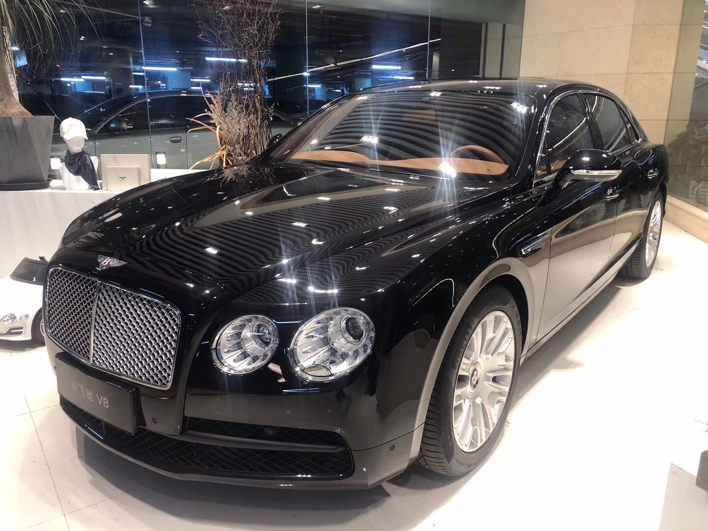 19款宾利飞驰40t新款价格全国按揭上牌