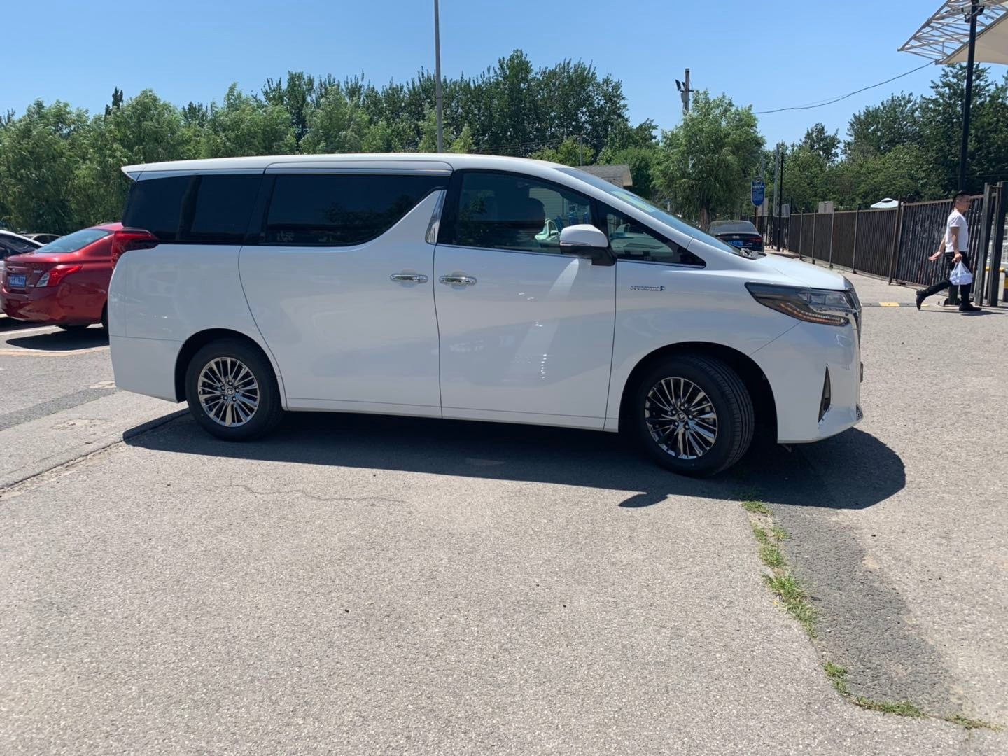 2019款丰田埃尔法新款前脸升级配件港口报价