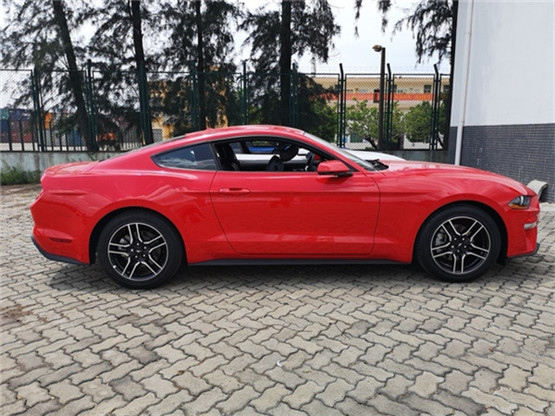 新款福特野马报价轿跑2018款野马23t配置