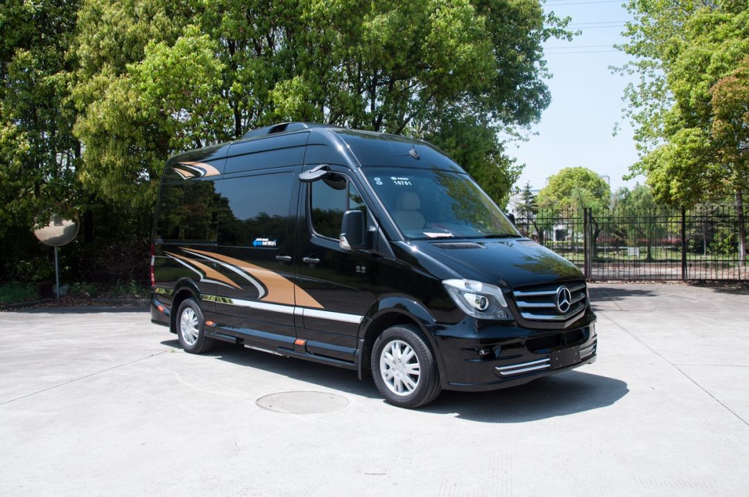 空间最大的蓝牌c照奔驰商务车斯宾特9座