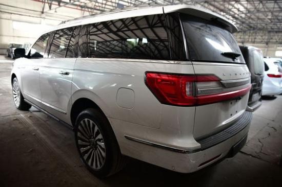 19款林肯领航员港口现车报价最快商务车