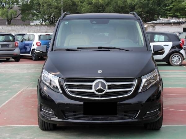 2019款奔驰V260L体验 驾乘舒适商务MPV