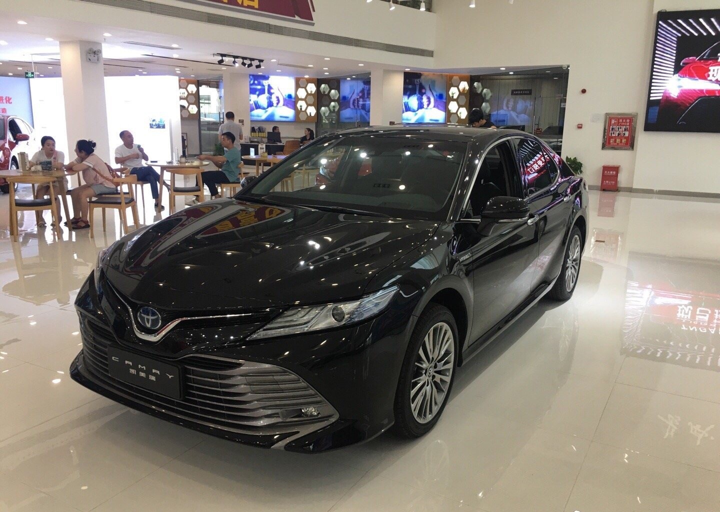 19款丰田凯美瑞团购盛惠 冰爽促销甩卖价格