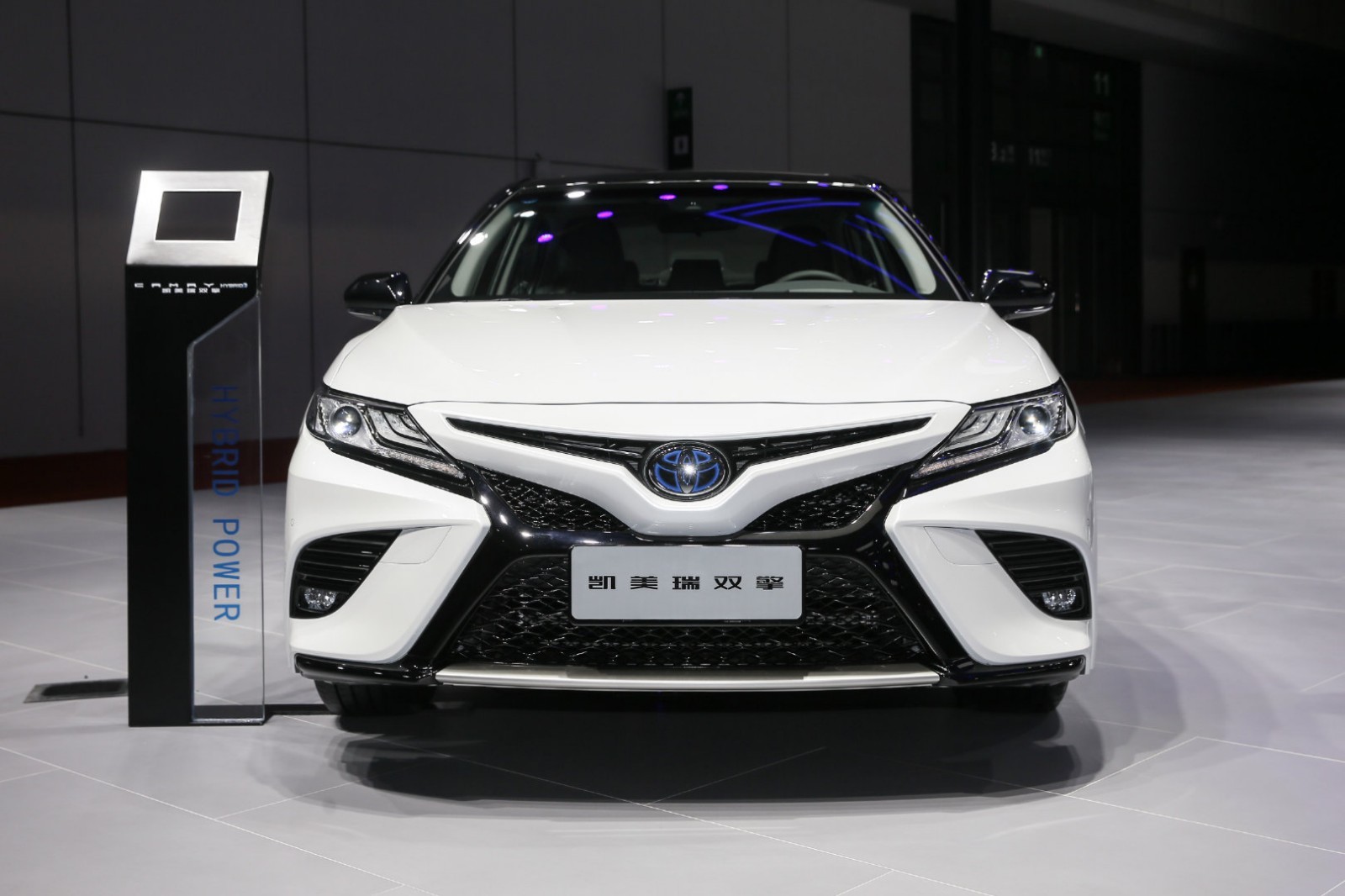 丰田凯美瑞限时团购大酬宾降价促销优惠3万