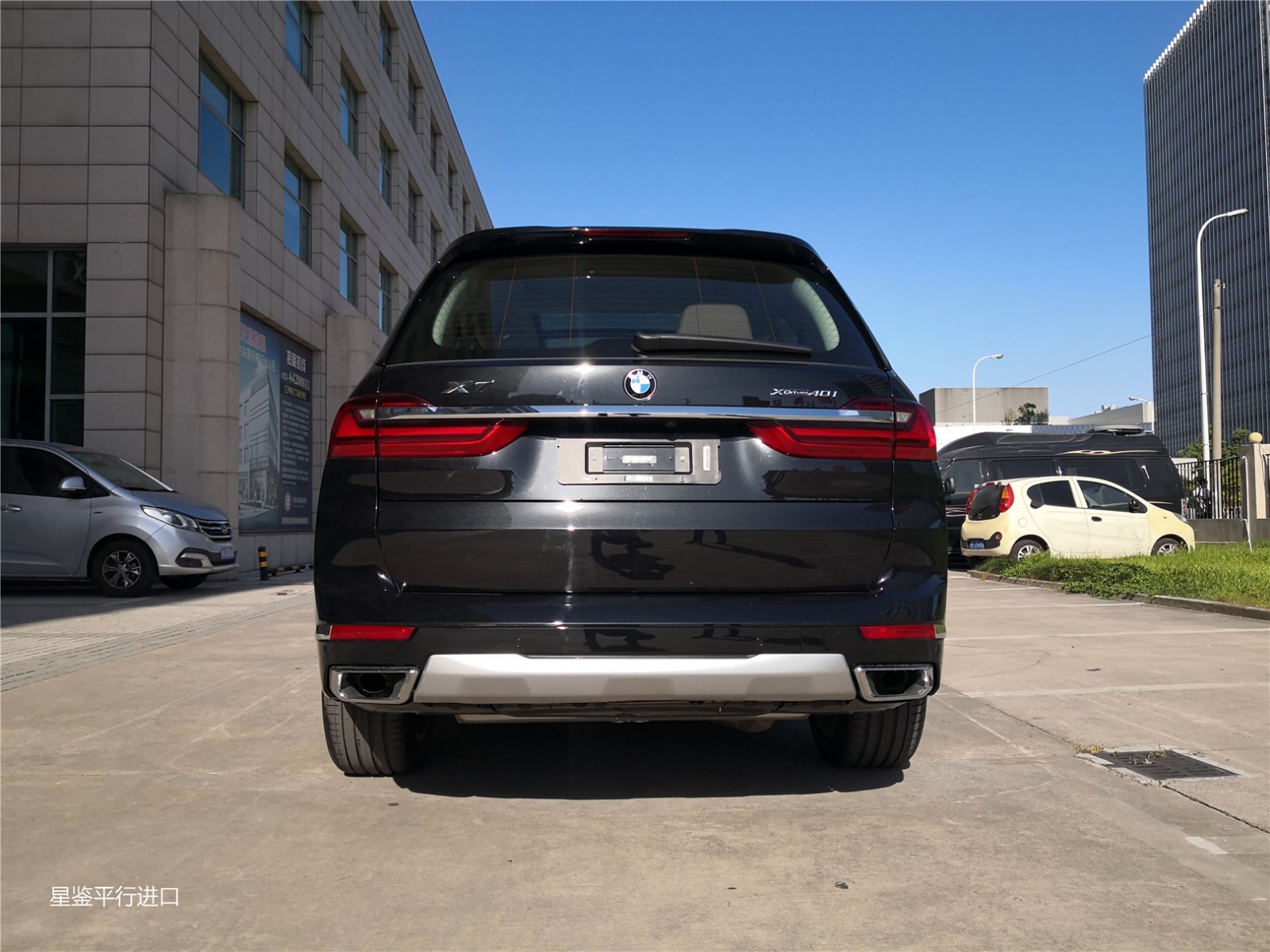 宝马最新旗舰suv2019款宝马x7现车仅90万起