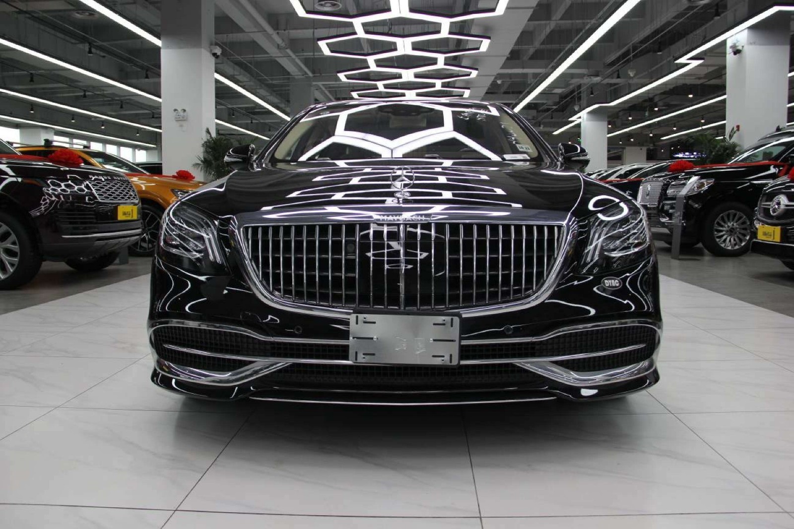 2020款迈巴赫s560新款现车在售低价216万起