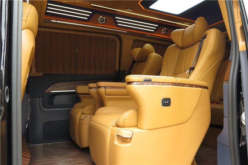 泰州一车难求的奔驰商务车扬州无锡嗨购拉