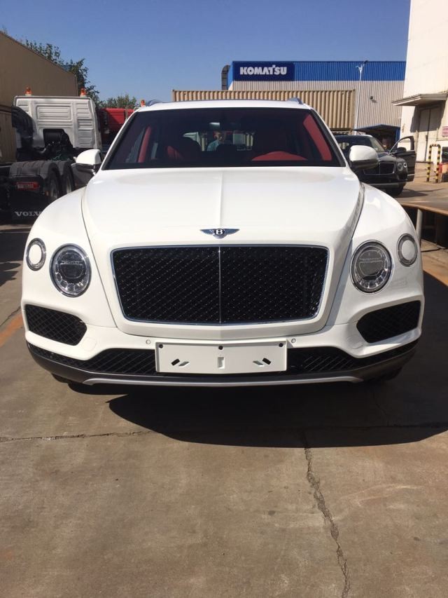 宾利宾利,男人梦想之车.美女不换