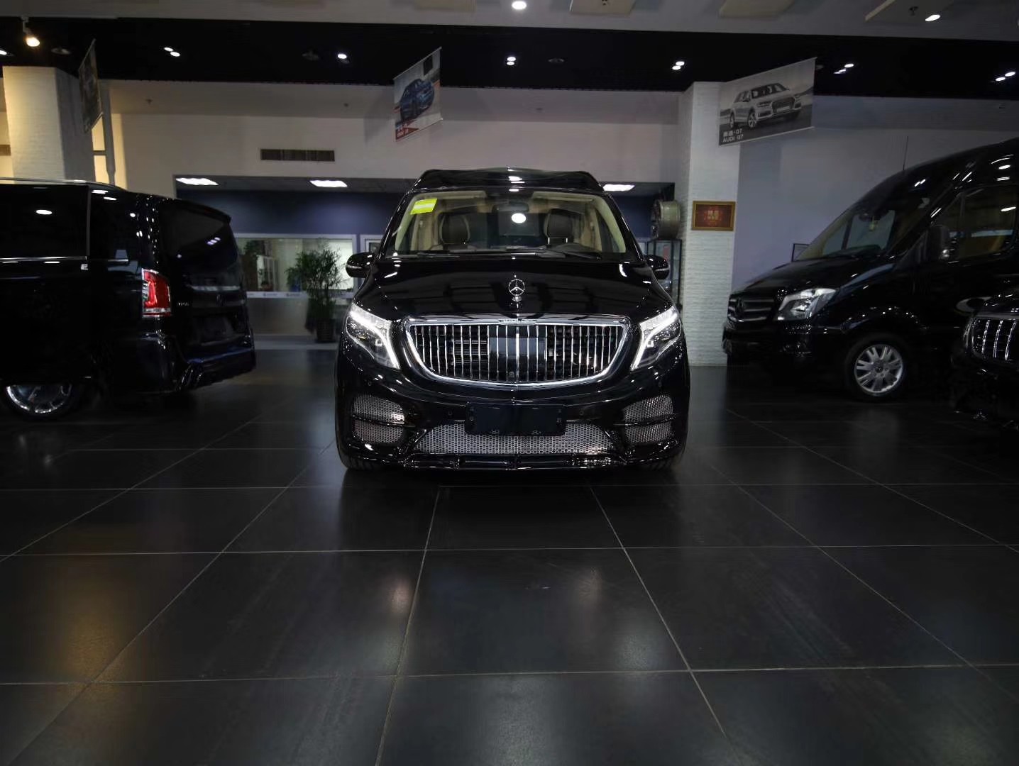 奔驰vs680迈巴赫版打造商务车新概念价格降