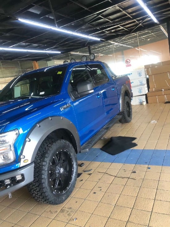 福特f150改装猛禽外观中网轮眉包围后箱盖