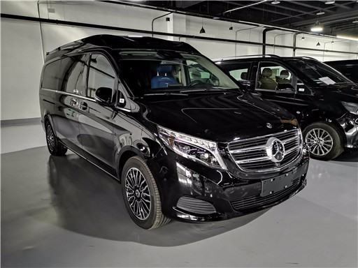 奔驰迈巴赫v260l商务车商务精英的首选