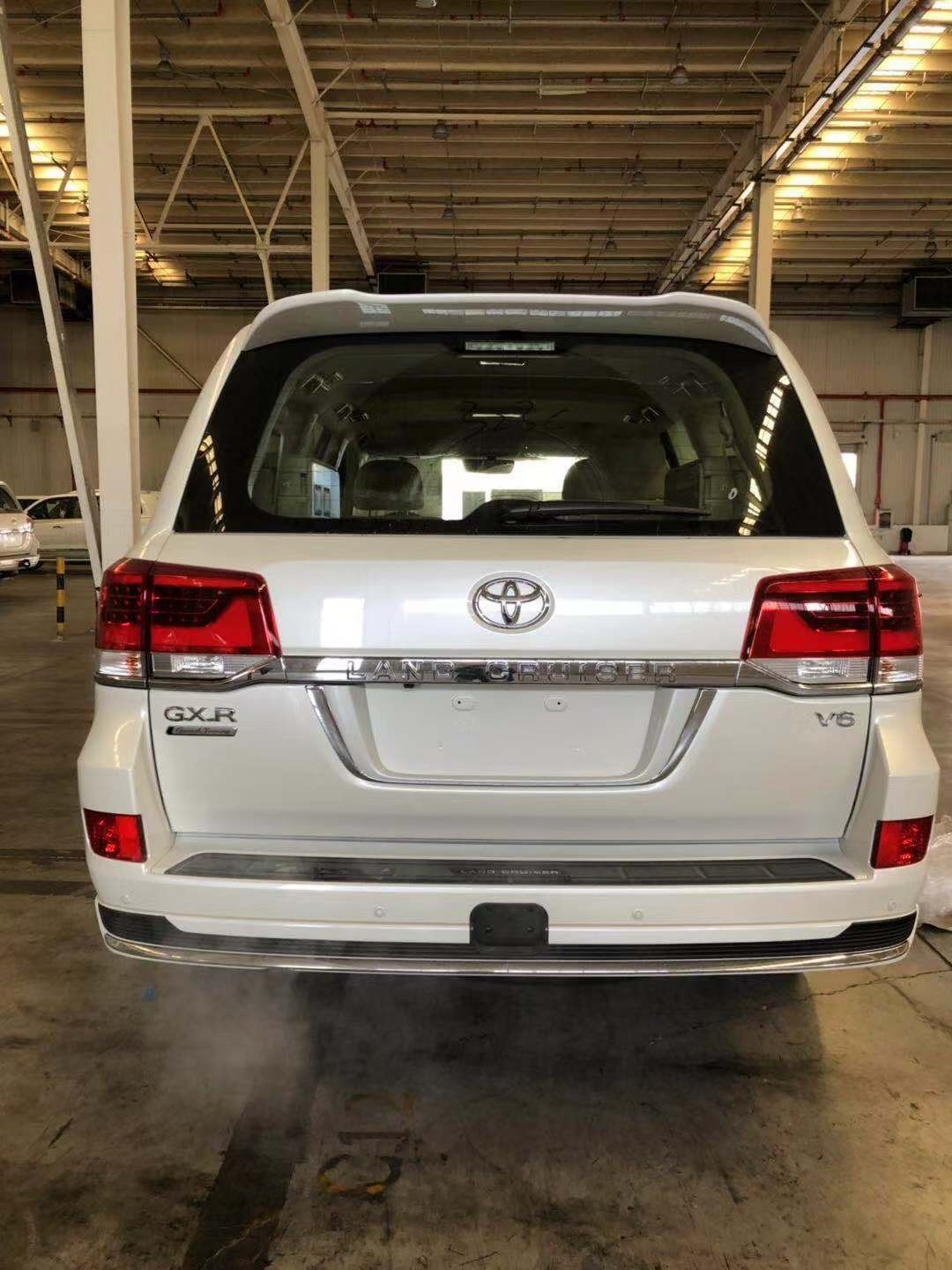 陆巡特价出2020款丰田酷路泽4000最低62万起