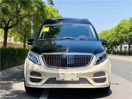 成都奔驰改装迈巴赫vs680双色版