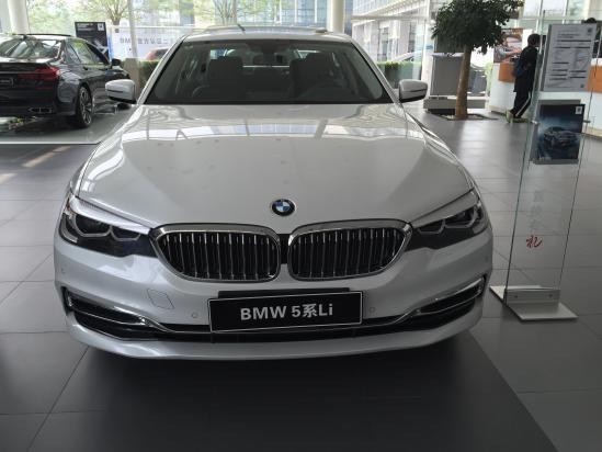 2020款宝马5系冲量大促销最高优惠16万售全国