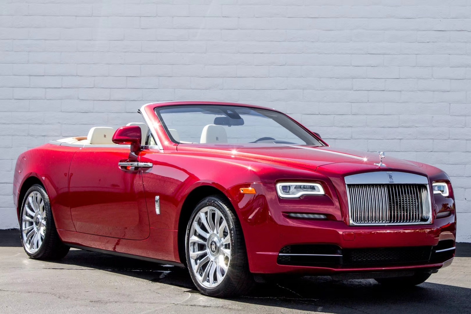 2020款劳斯莱斯耀影高贵气质谁能驾驭