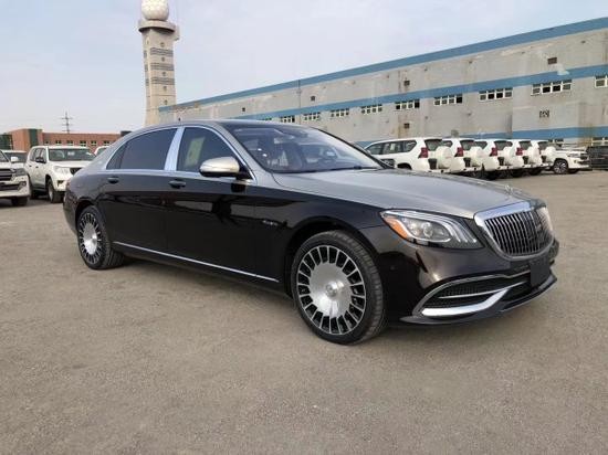 奔驰迈巴赫s560双色典藏版四驱40t报价